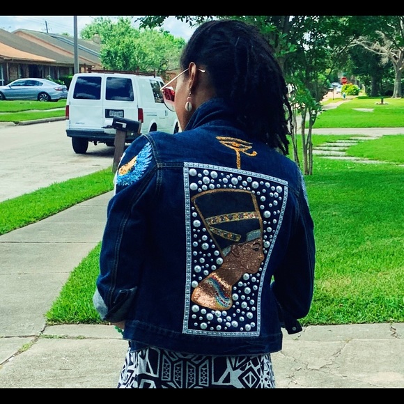 Queen Nefertiti with glitter and pearls - Picture 4 of 5